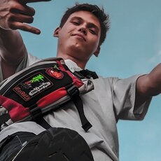 Валентин, 22