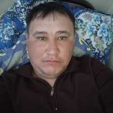 Эдуард, 36