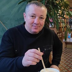Виктор, 45