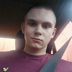 Денис, 22