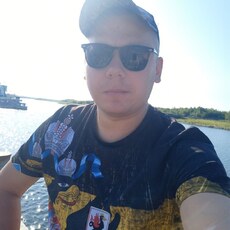 Артур, 32
