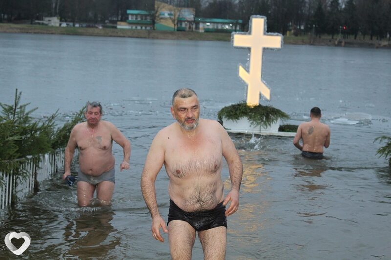 Артём