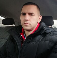 Веня, 35