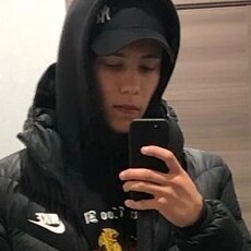 Виталя, 26