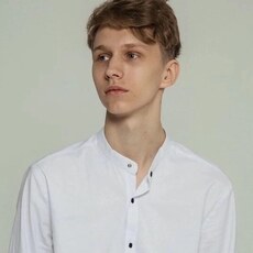 Леонид, 21