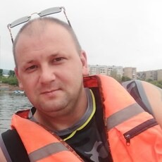 Михаил, 35