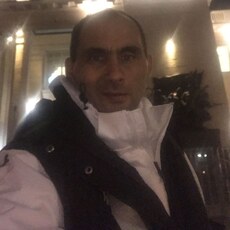 Виктор, 36