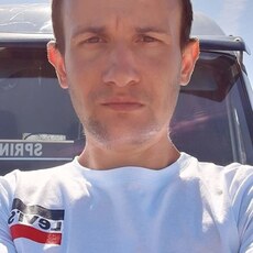 Миша, 37