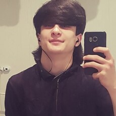 Максим, 20