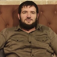 Валера, 44