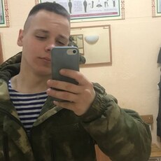 Юра, 21