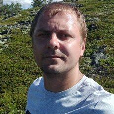 Валентин, 39