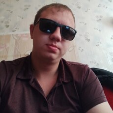 Веня, 33