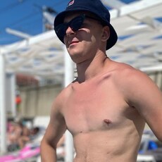 Юрий, 28