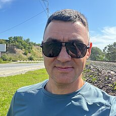 Виталя, 44