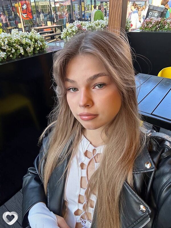 Юля