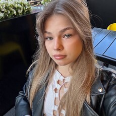 Надя, 23