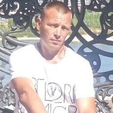 Назар, 40