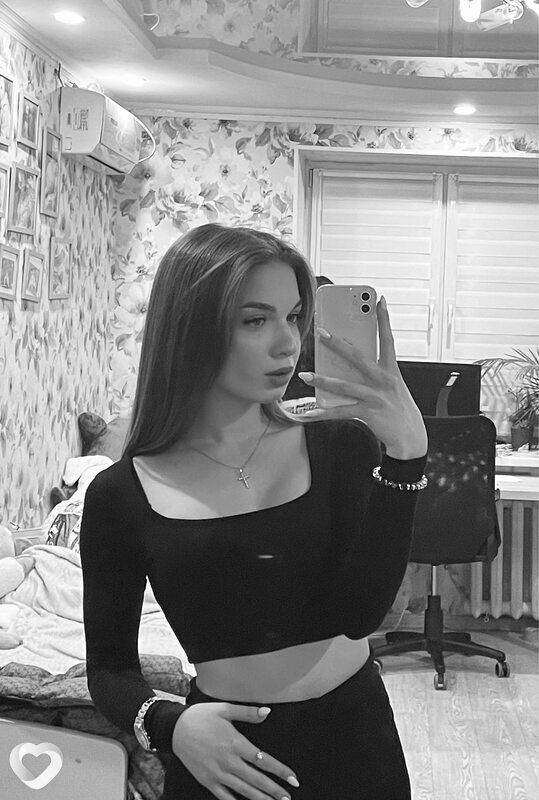 Оля