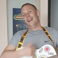 Дима, 32