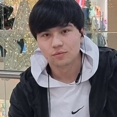 Артур, 23