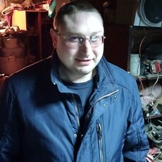 Слава, 33