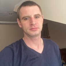 Роман, 30