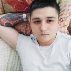 Тим, 27