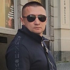 Владимир, 39
