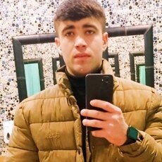 Арсений, 32