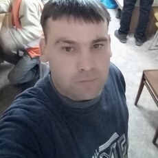 Эдуард, 32
