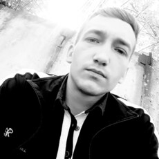 Аркадий, 27