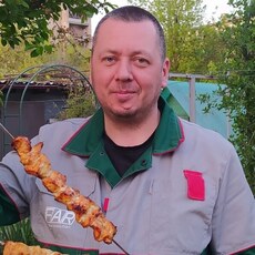 Слава, 43