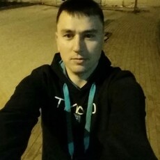 Юра, 39