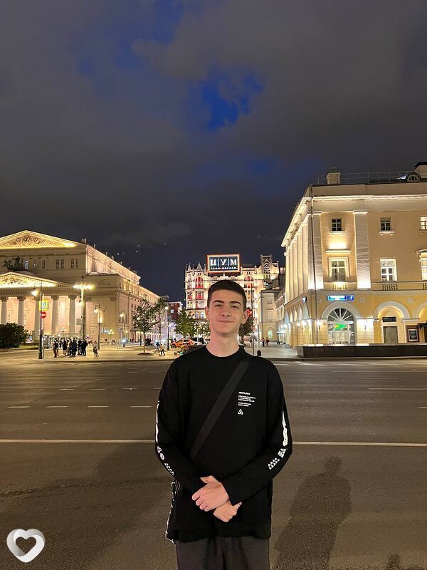 Виктор