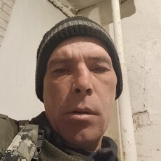Тёма, 42