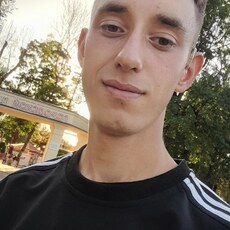 Даниил, 22