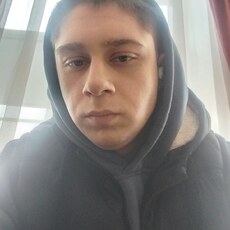 Рома, 22