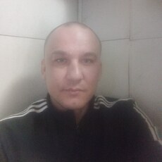 Яша, 39