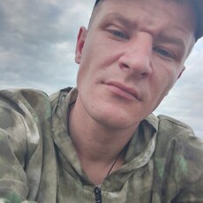 Веня, 27