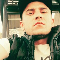 Веня, 30