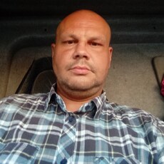 Михаил, 41