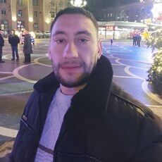 Владислав, 32