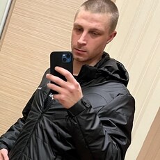 Лукас, 25