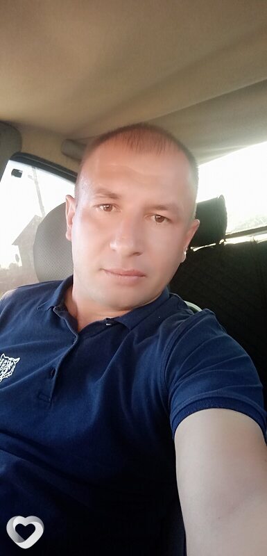 Артём