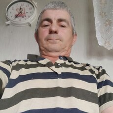 Веня, 44