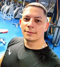 Антон, 32