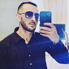 Макс, 35