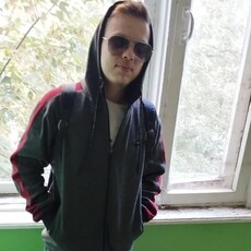 Лёня, 29