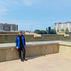 Владислав, 35
